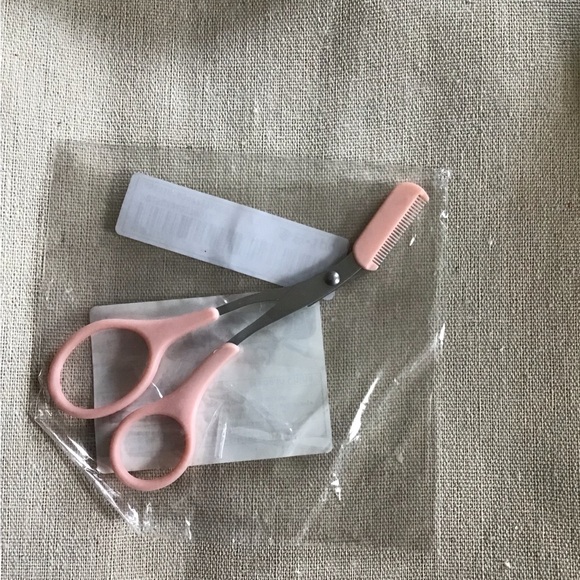 Pink Only Eyebrow Trimmer Set - Picture 6 of 6